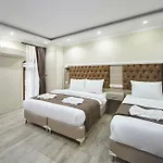 Luna Taksim 3*