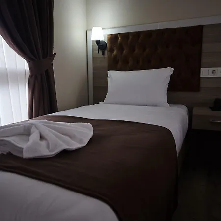 Luna Taksim 3*