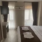 Luna Taksim 3*